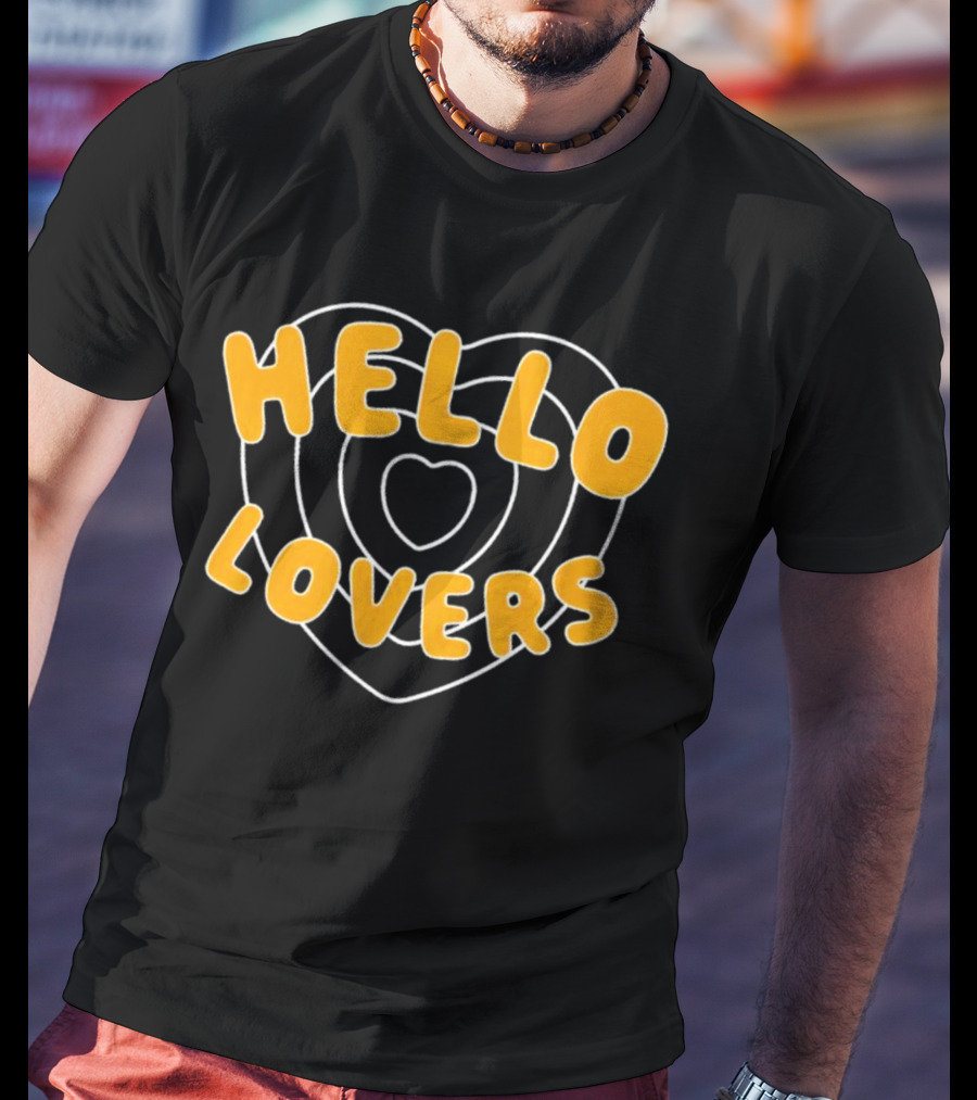 HELLO LOVERS Heart Outline T-Shirt