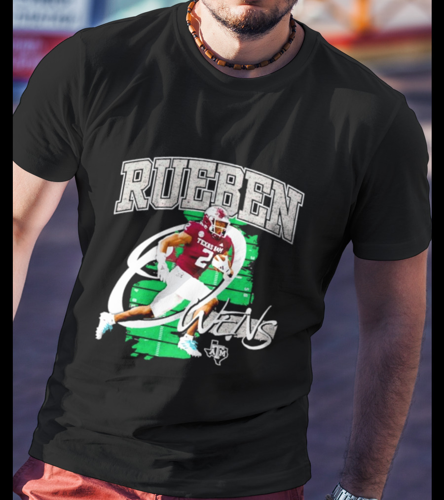 Rueben Owens Texas A&M Player Pose T-Shirt