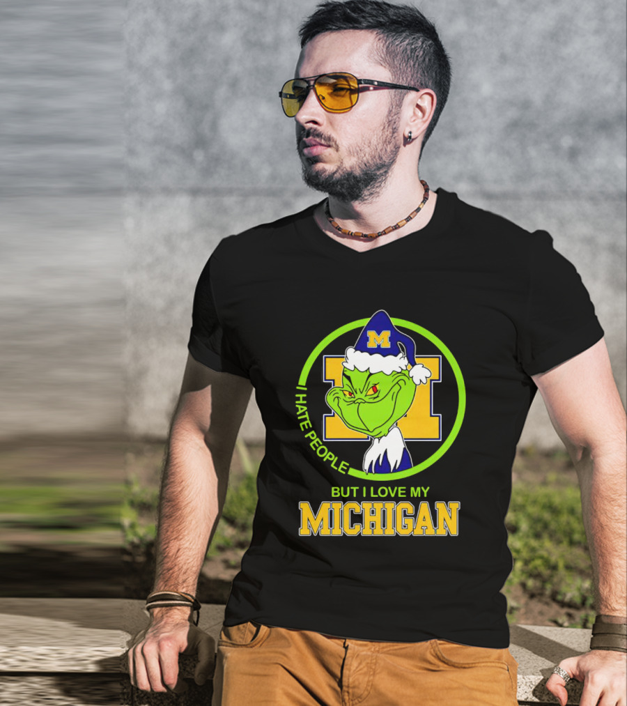 I HATE PEOPLE BUT I LOVE MY MICHIGAN GRINCH M SANTA HAT T-Shirt