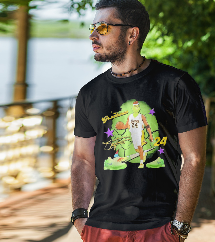 Lakers 24 Grinchmas Kobe Bryant Sneakers T-Shirt
