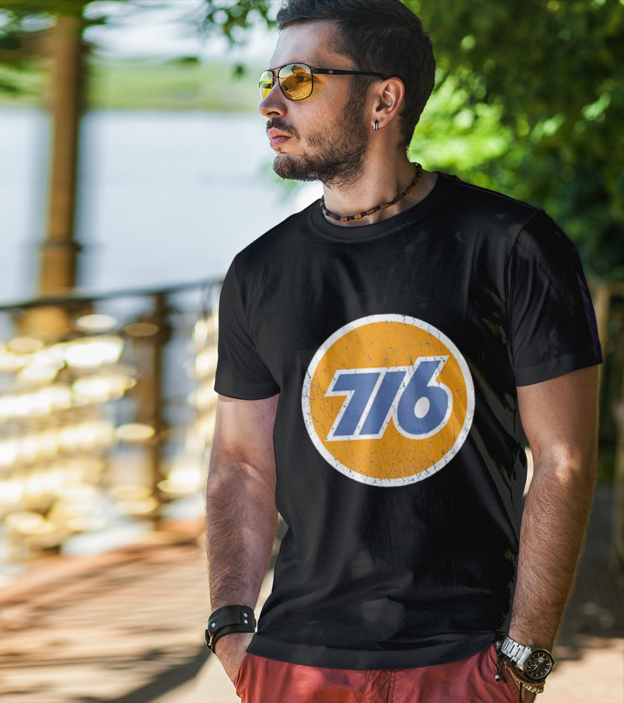 Union 76 Vintage Style 76 Gas Station Iconic T-Shirt