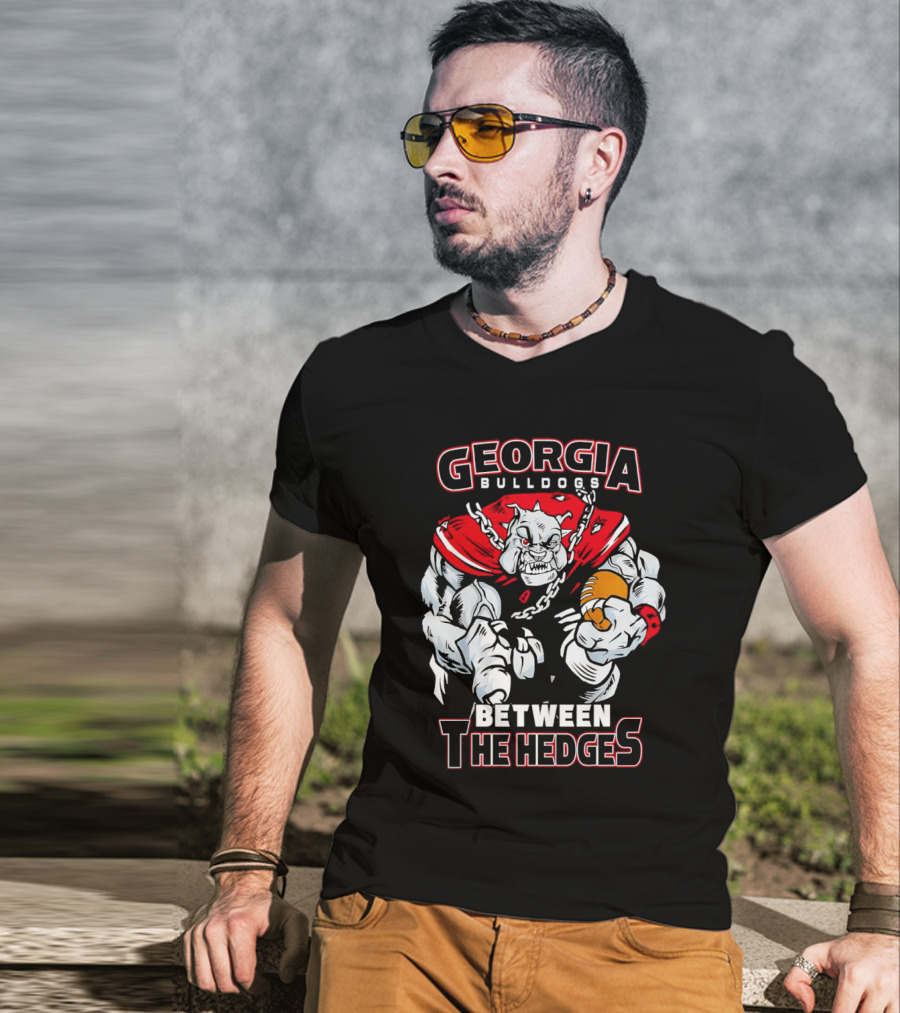Georgia Bulldogs Between The Hedges Bulldogs Mascot Football T-Shirt