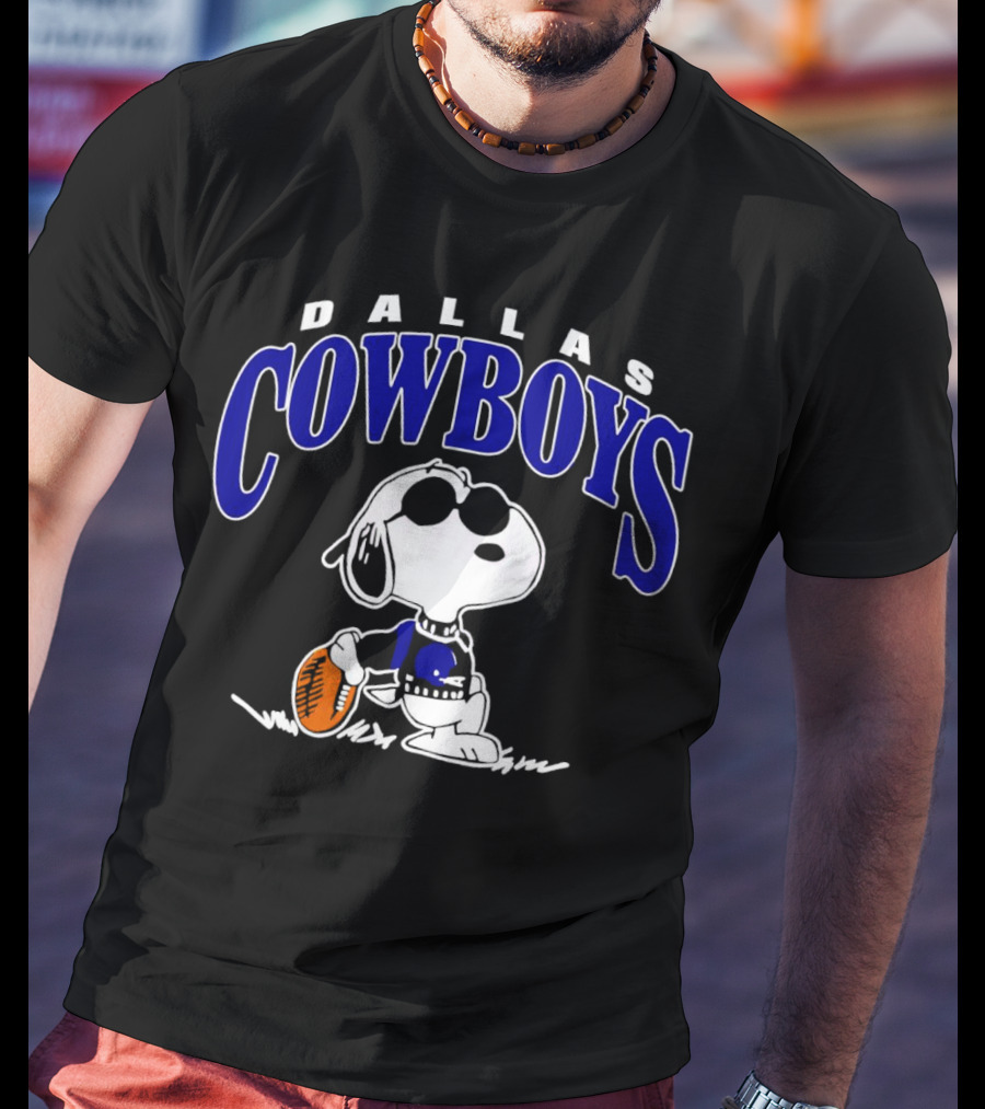 Dallas Cowboys Snoopy Football Player T-Shirt