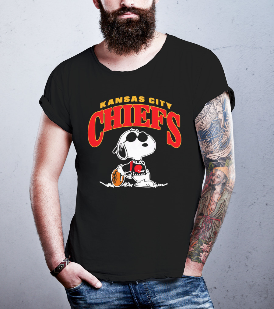 Snoopy Kansas City Chiefs Football T-Shirt