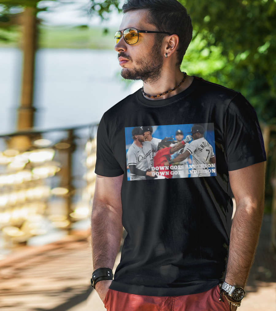 Ramírez Down Goes Anderson Chicago Baseball Confrontation T-Shirt