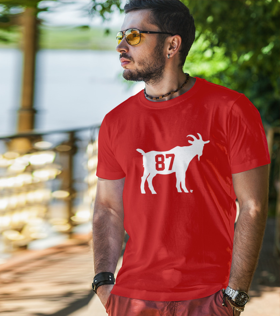 Travis Kelce GOAT 87 Football Legend T-Shirt