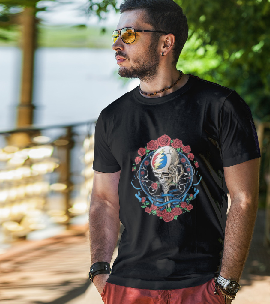 Original Grateful Dead Steal Your Face Nouveau Skull With Roses And Lightning Bolt Emblem T-Shirt