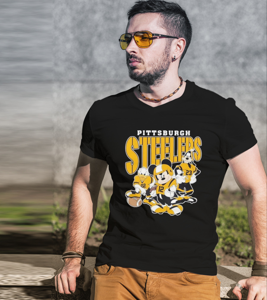 Pittsburgh Steelers Mickey Mouse Donald Duck Goofy Football Team T-Shirt