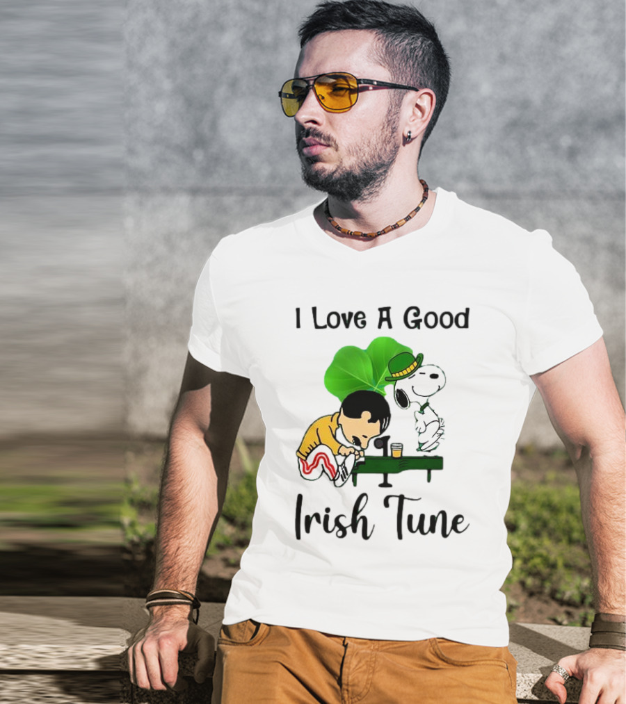 I Love A Good Irish Tune St Patrick Day Snoopy Piano Shamrock T-Shirt