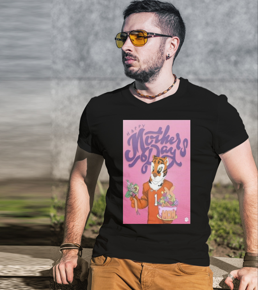Clemson Tigers Mother's Day Celebration With Bouquet And Mom Cake T-Shirt