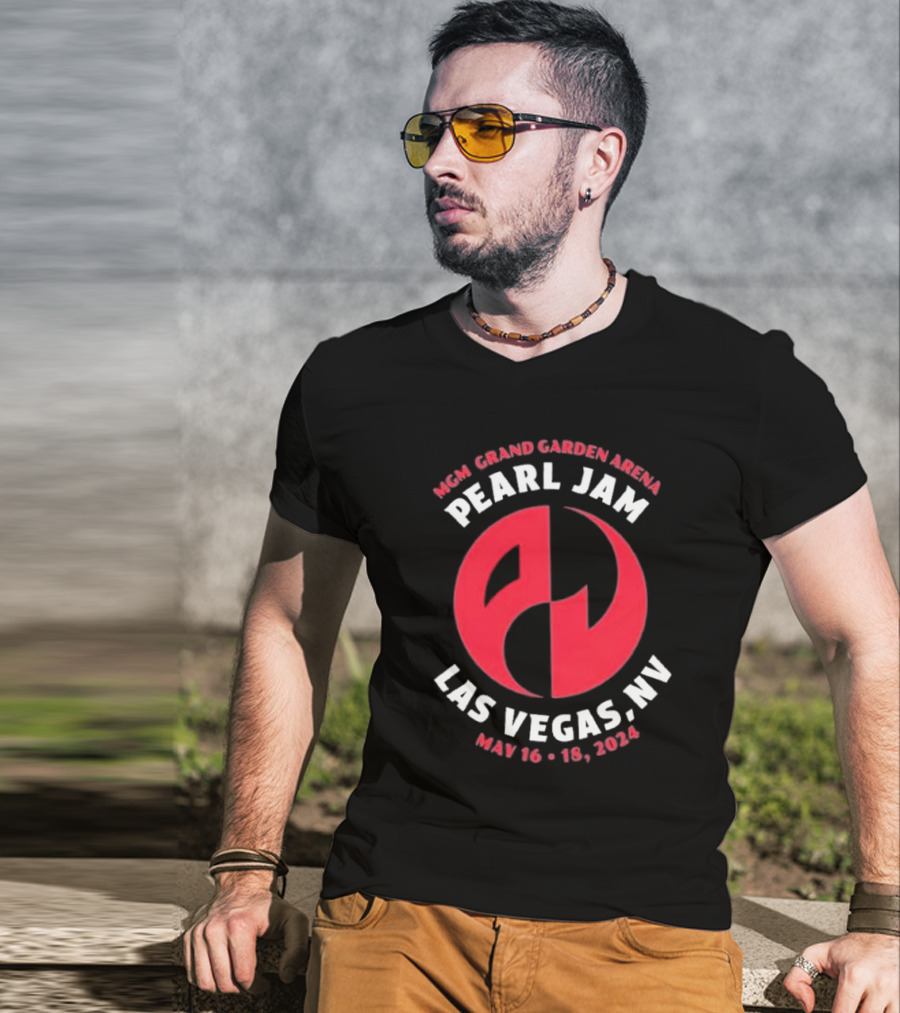 MGM Grand Garden Arena Pearl Jam Las Vegas NV May 16-18 T-Shirt