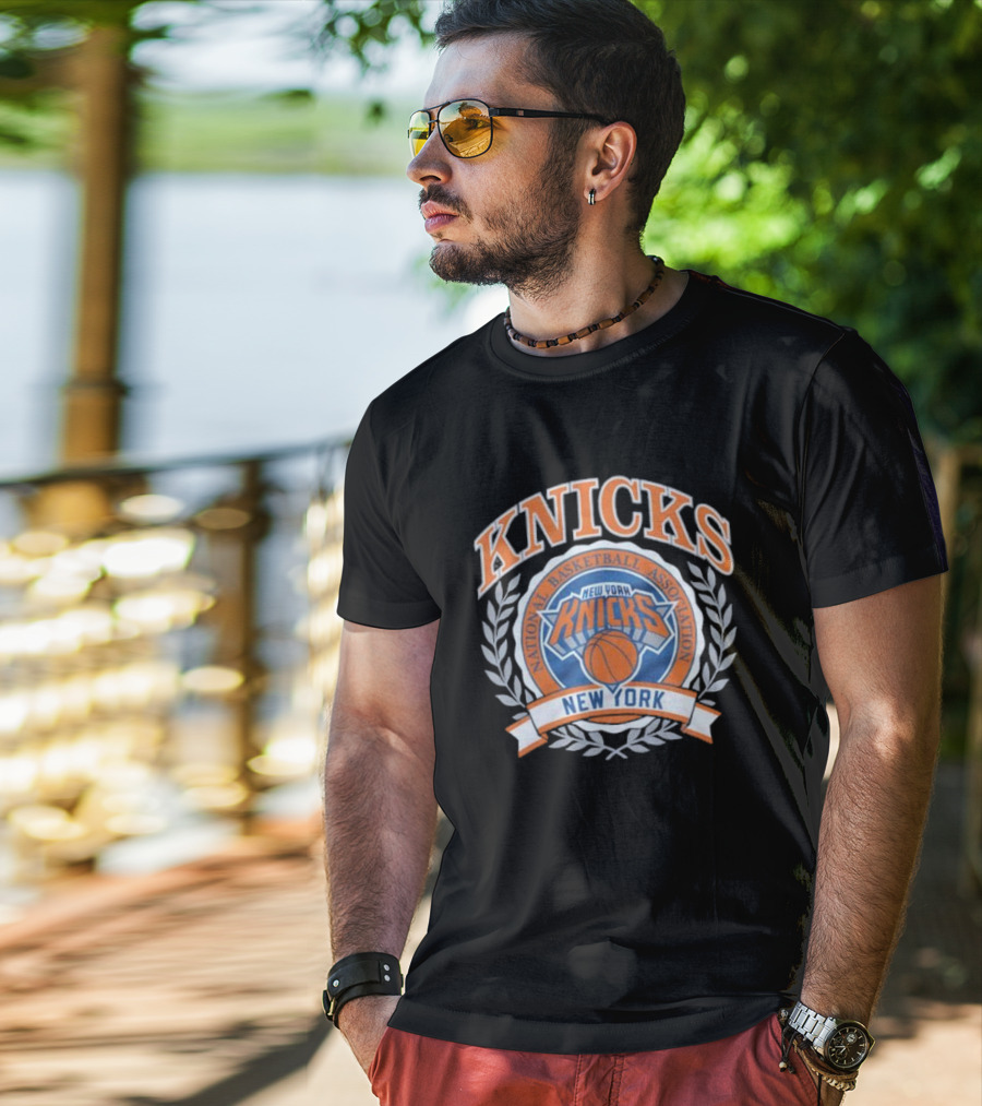 New York Knicks National Basketball Association Crest T-Shirt