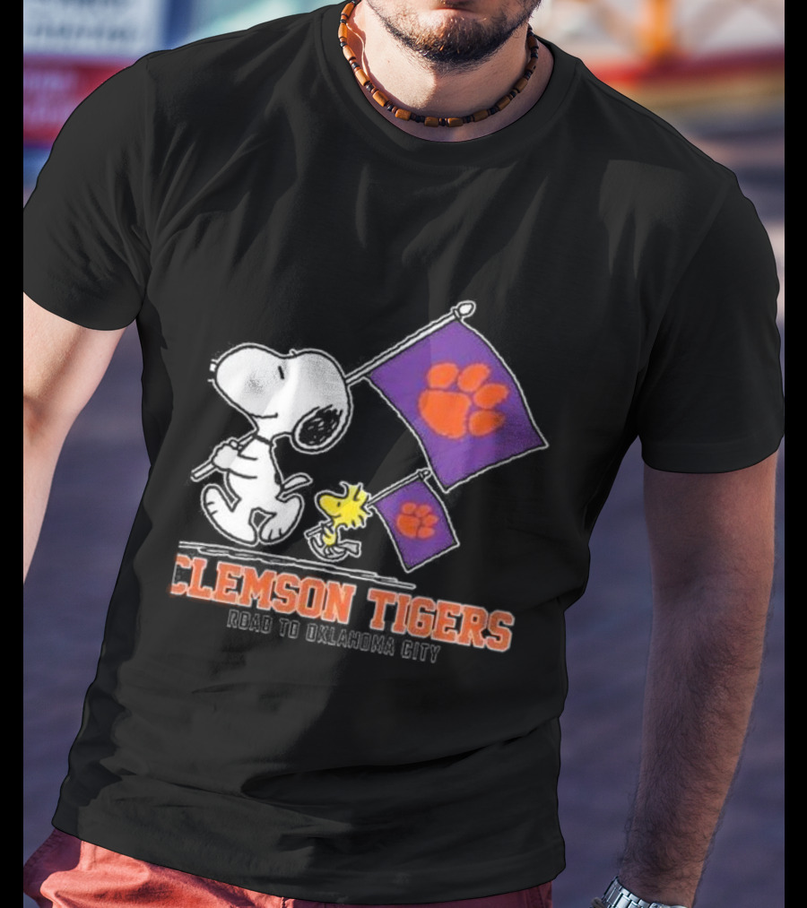 Snoopy And Woodstock Clemson Tigers Journey To Oklahoma City With Paw Flags T-Shirt