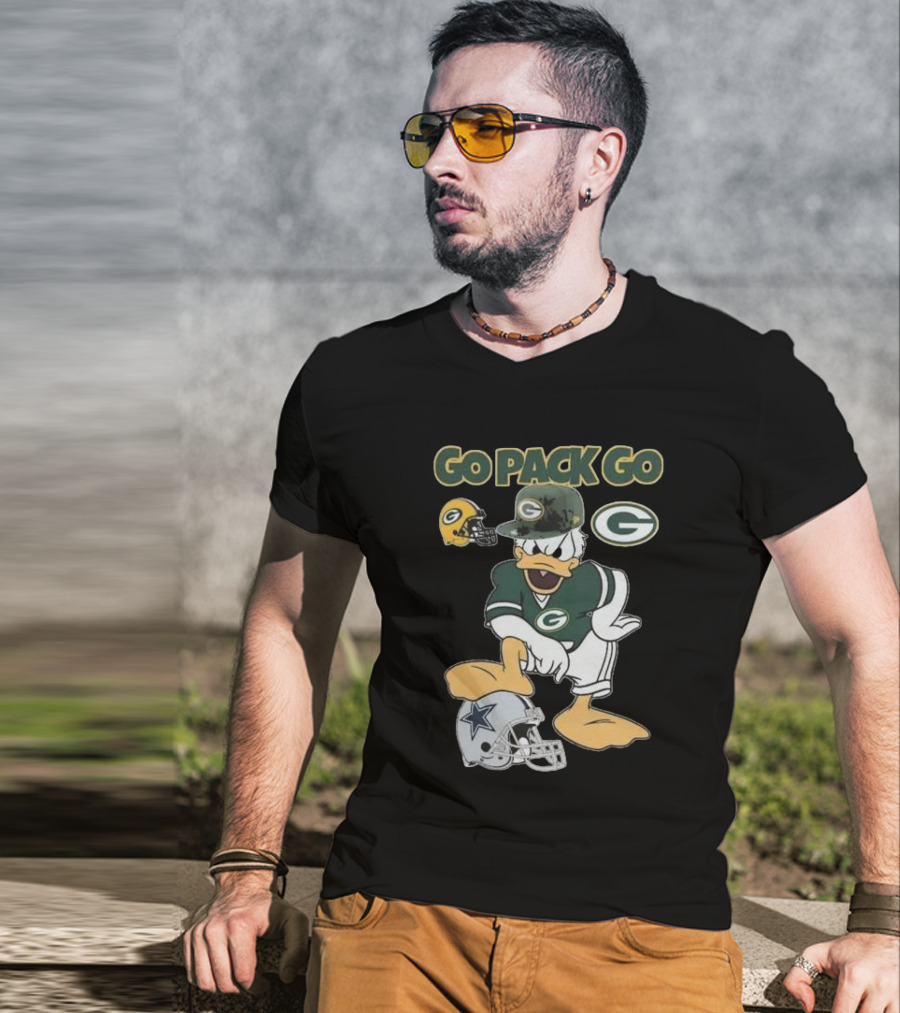 Go Pack Go Donald Duck Green Bay Packers Defeats Dallas Cowboys Helmet T-Shirt