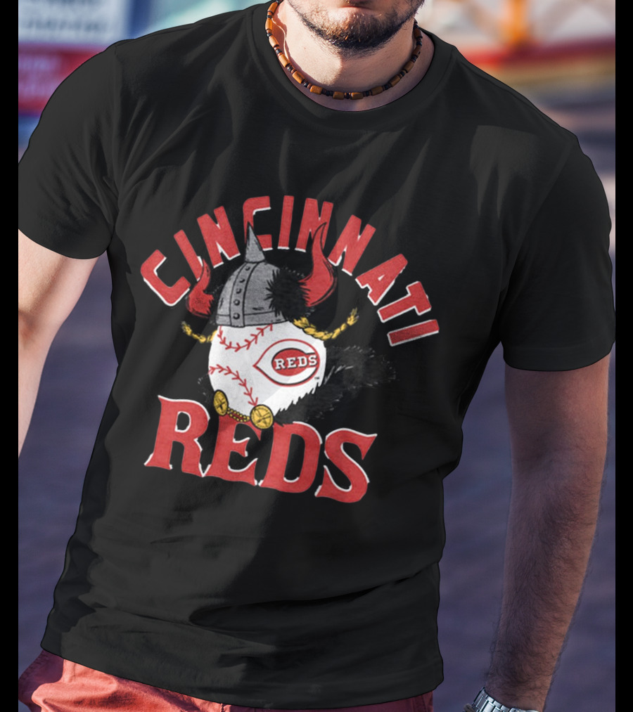 Cincinnati Reds Viking Baseball Helmet And Horns T-Shirt