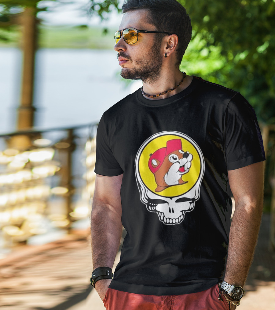 Buc-ee's Beaver In Grateful Dead Skull T-Shirt