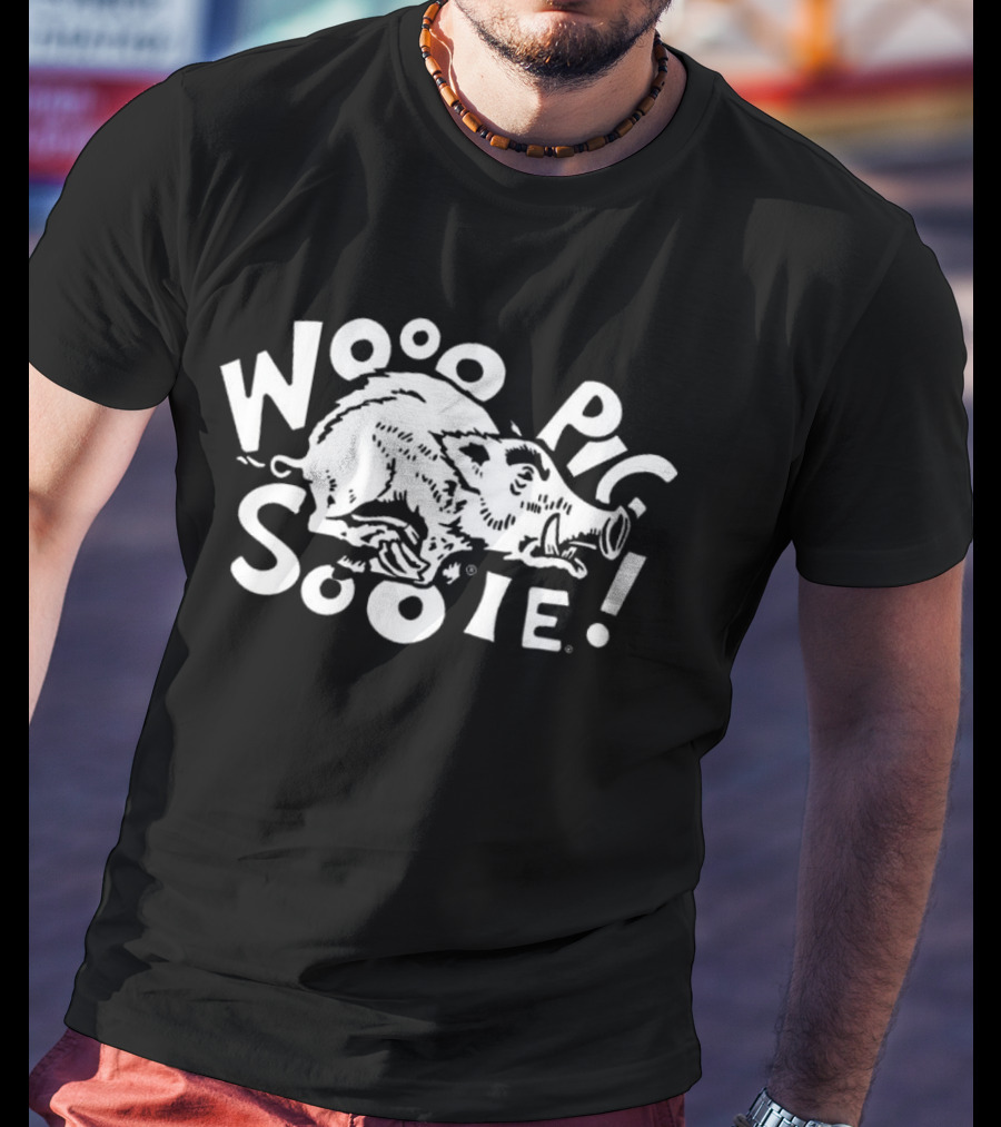 Woo Pig Sooie Arkansas Razorbacks Matt Mitchell T-Shirt