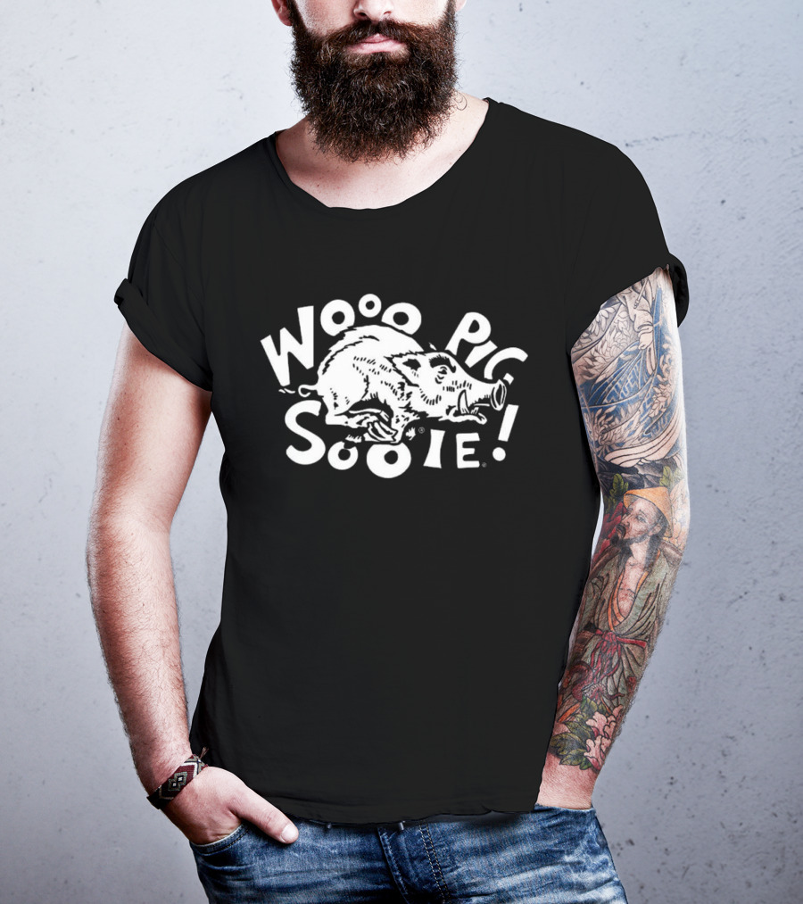 Woo Pig Sooie Arkansas Razorbacks Matt Mitchell T-Shirt