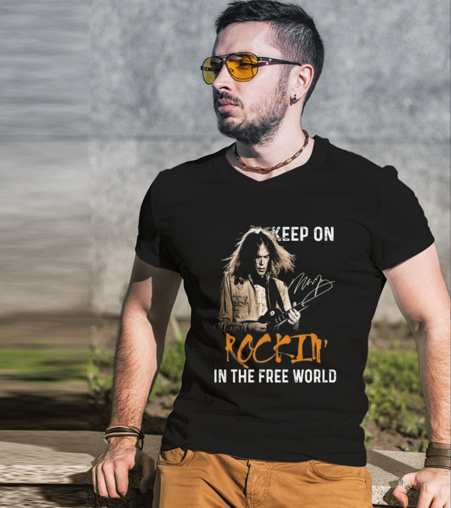 Keep On Rockin' In The Free World Neil Young Signature T-Shirt