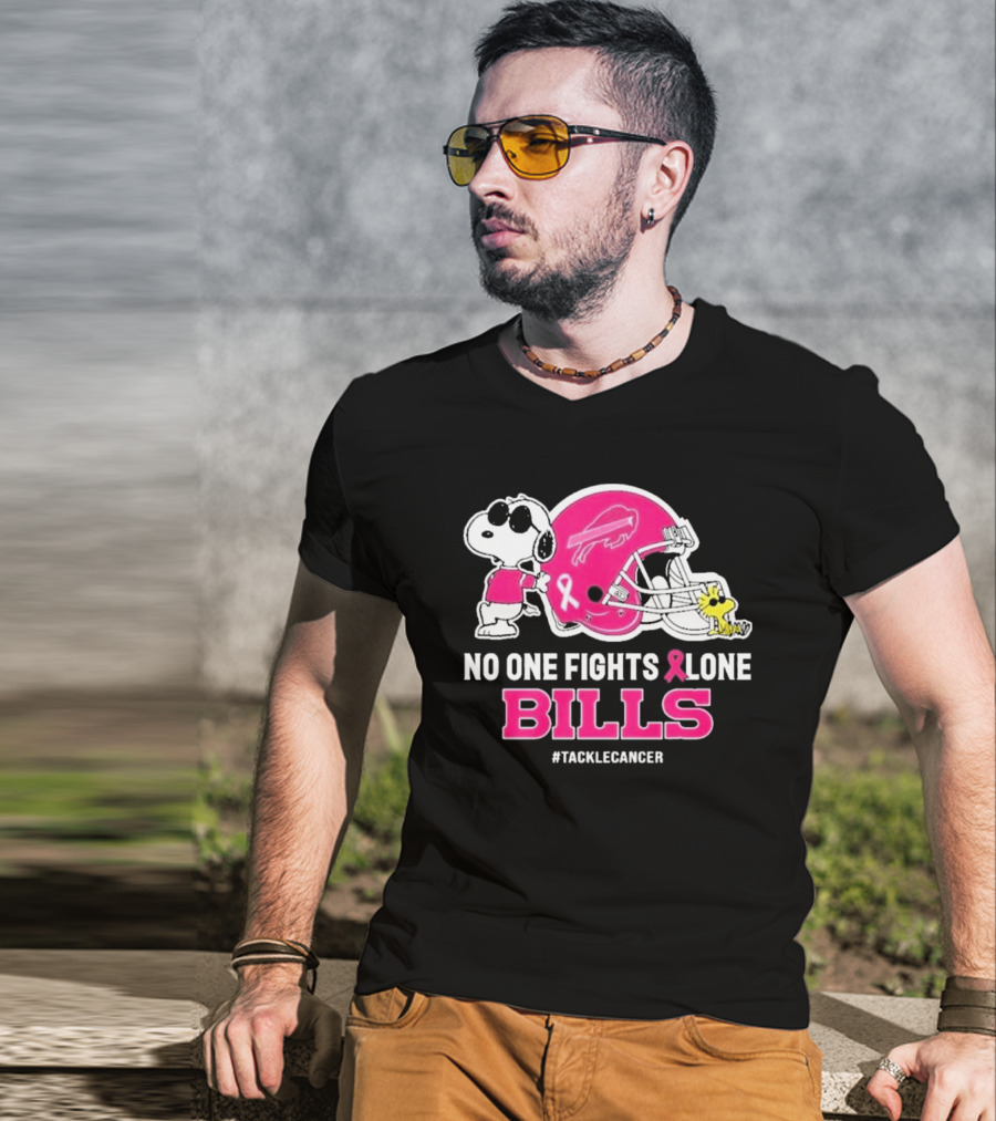 Snoopy And Woodstock No One Fights Alone Buffalo Bills #TackleCancer T-Shirt