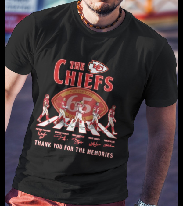 The Kansas City Chiefs 65 Years Thank You For The Memories Patrick Mahomes Derrick Thomas Tony Gonzalez Willie Lanier Len Dawson Abbey Road Signatures T-Shirt