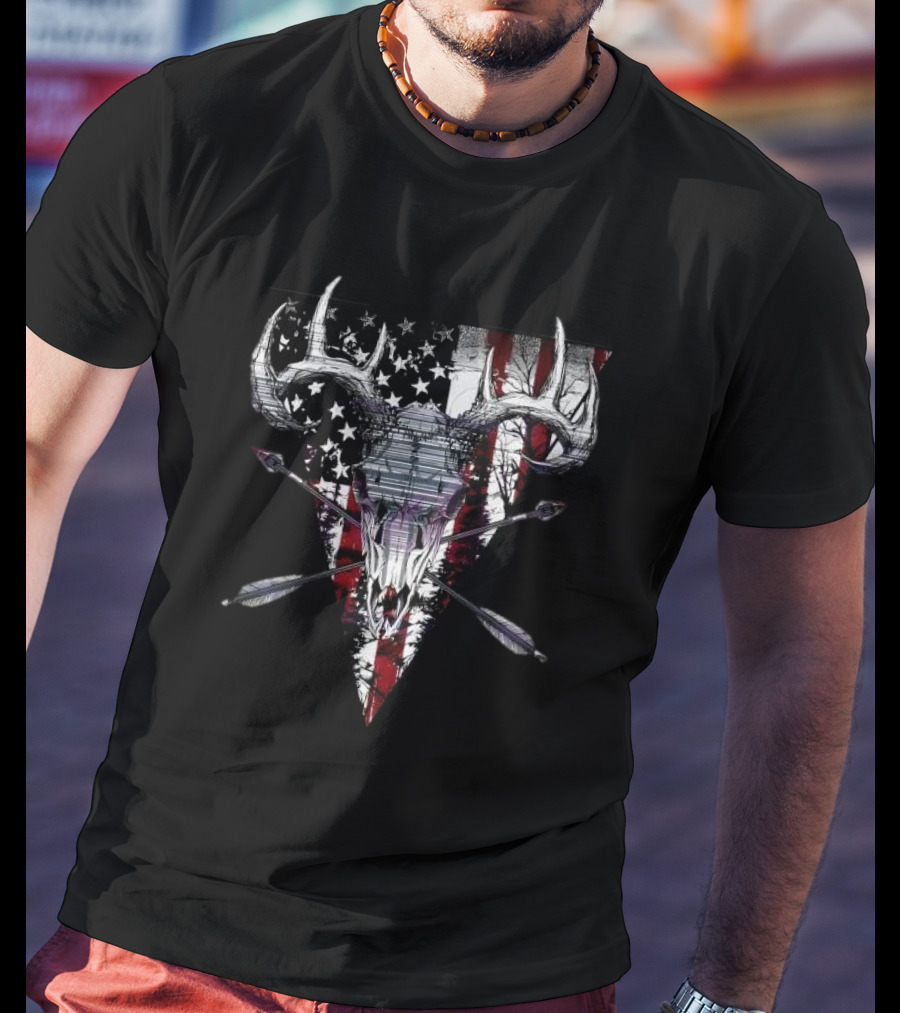 Retro Howitzer Deer Skull With Arrows And American Flag Background T-Shirt