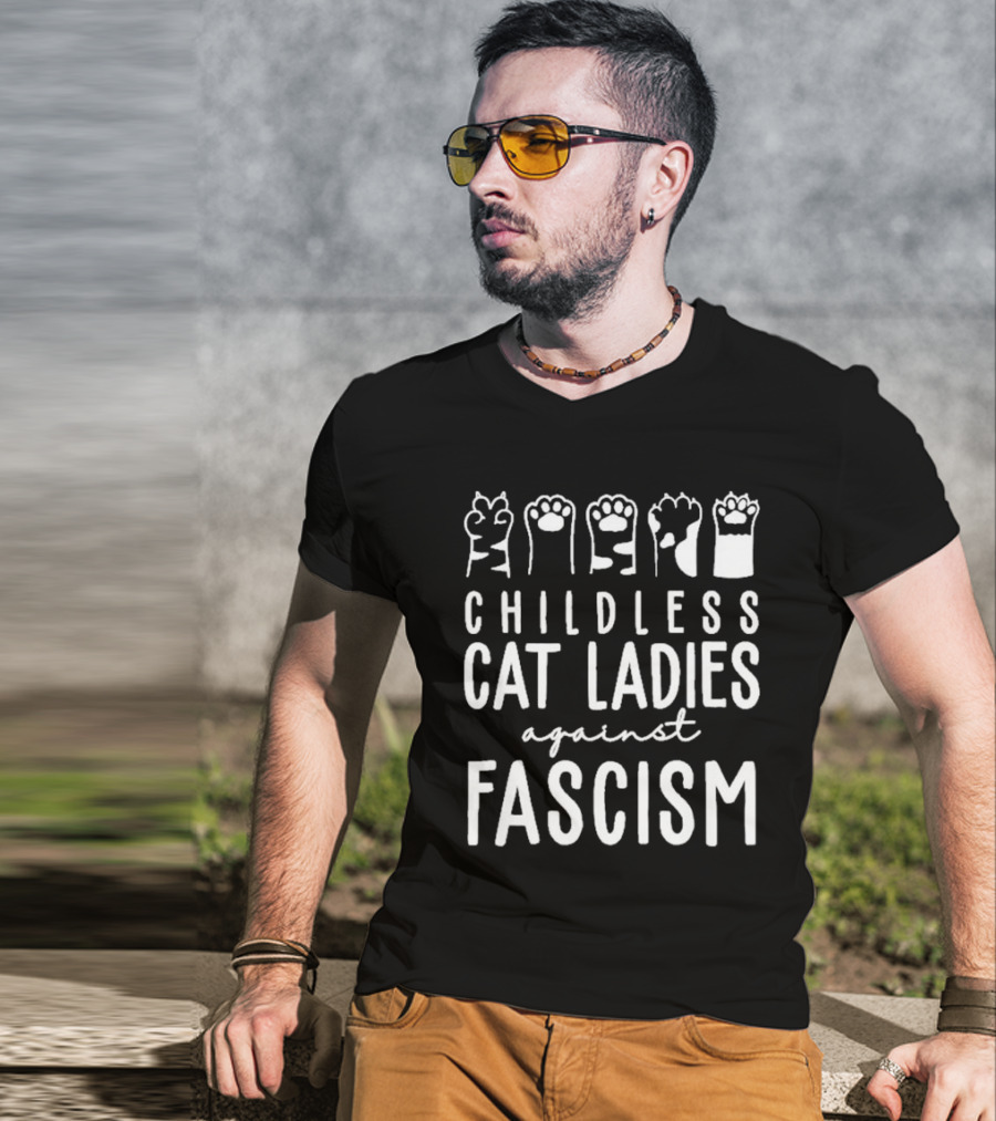 Childless Cat Ladies Against Fascism With Cat Paw Graphics T-Shirt