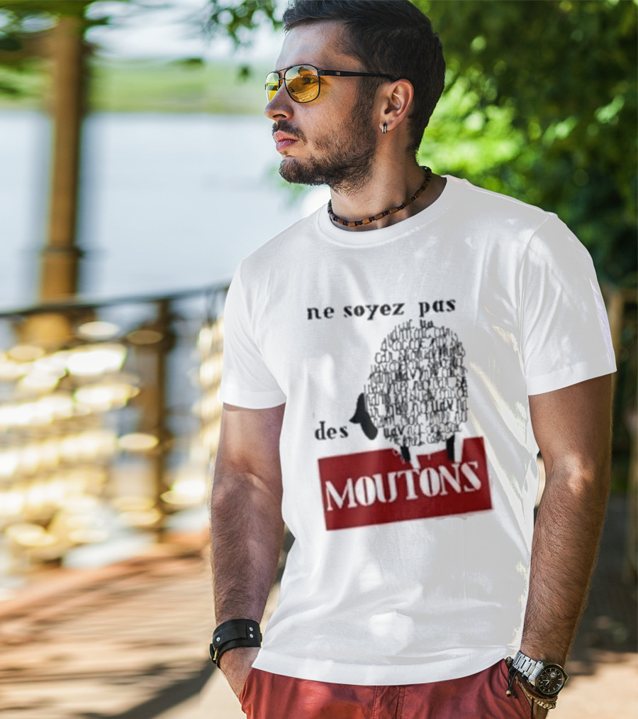 Ne Soyez Pas Des Moutons France 1960's Don't Be Sheep Protest T-Shirt