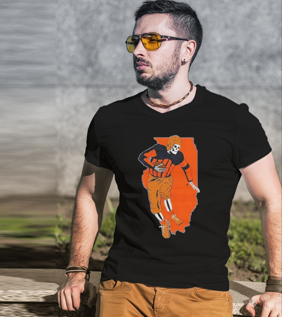 Il Football Pocket Skeleton Player Over Illinois Map T-Shirt