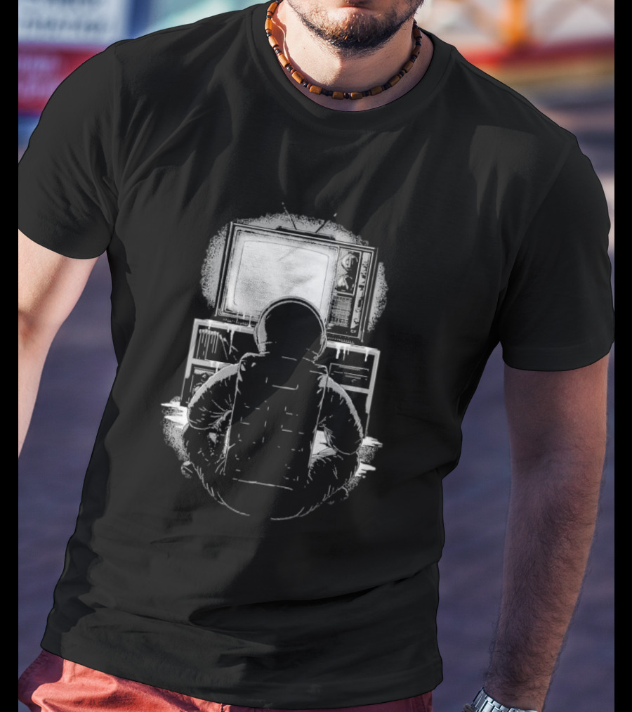 Lost Transmission Intotheam Astronaut Watching Vintage Television T-Shirt