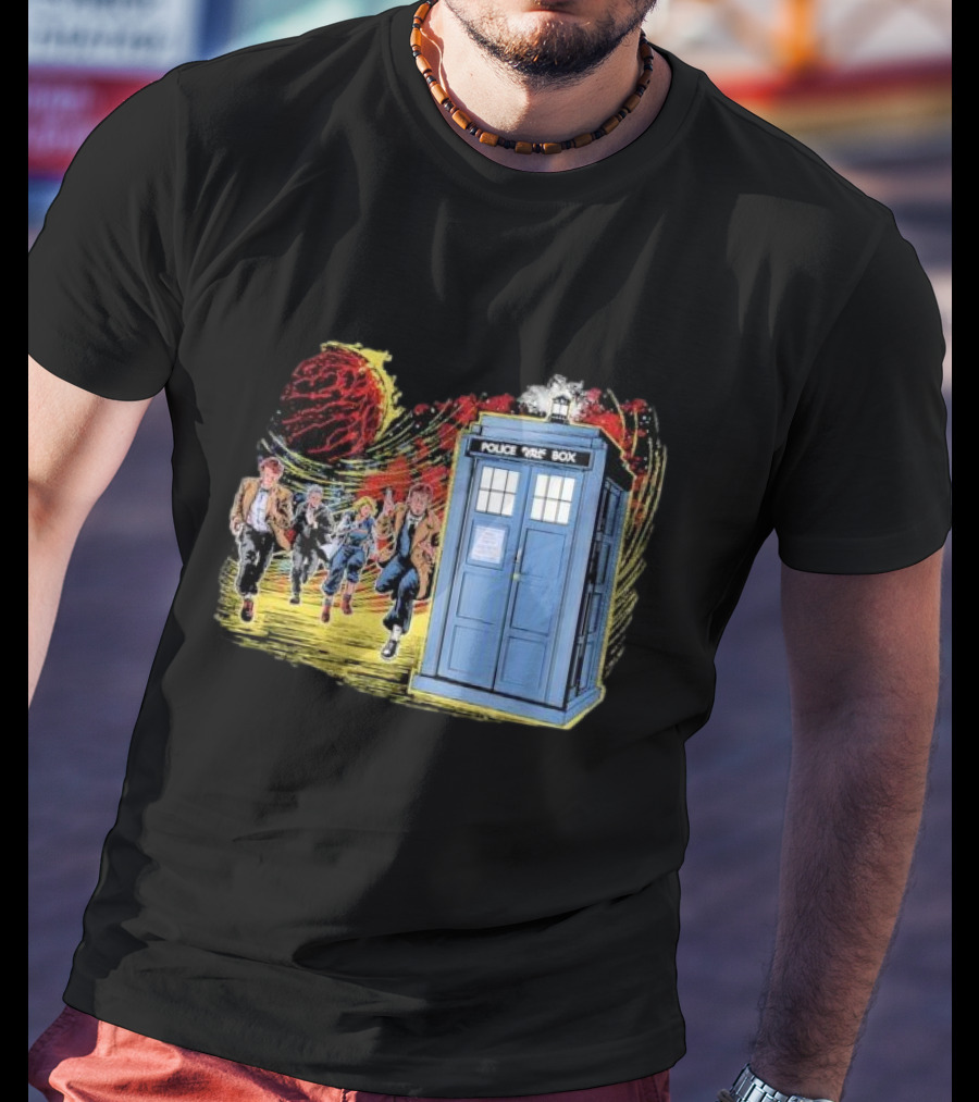 Police Public Box Time Travel Sci-fi Comics Chase With Doctor And Companions T-Shirt