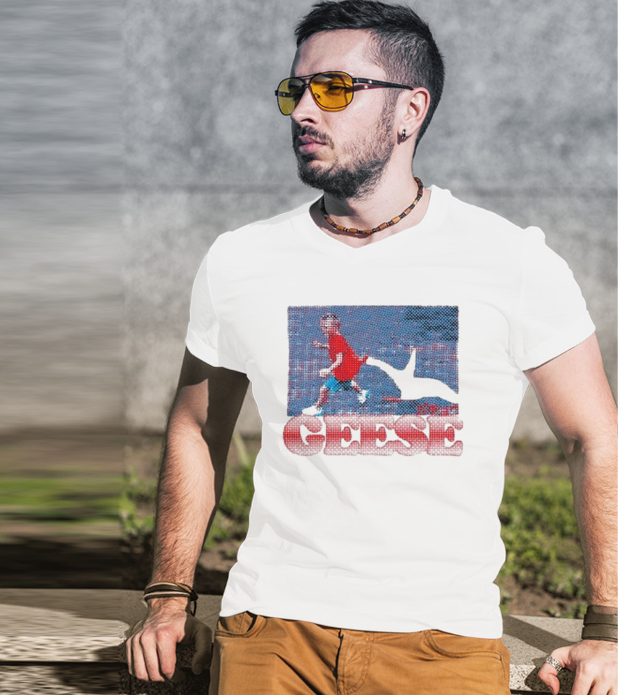 Geese Goose Bite Chase Red Shirt Kid Oval Open Mouth T-Shirt