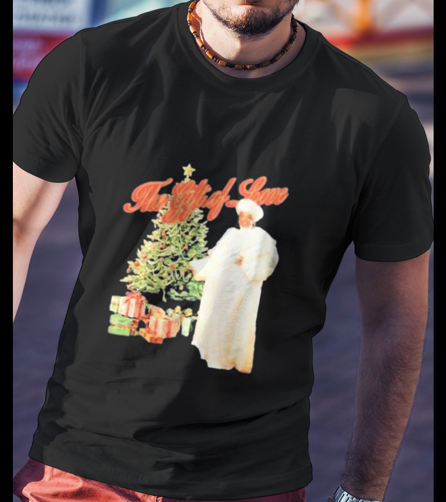 The Gift Of Love Christmas Tree Retro Style Jennifer Hudson T-Shirt