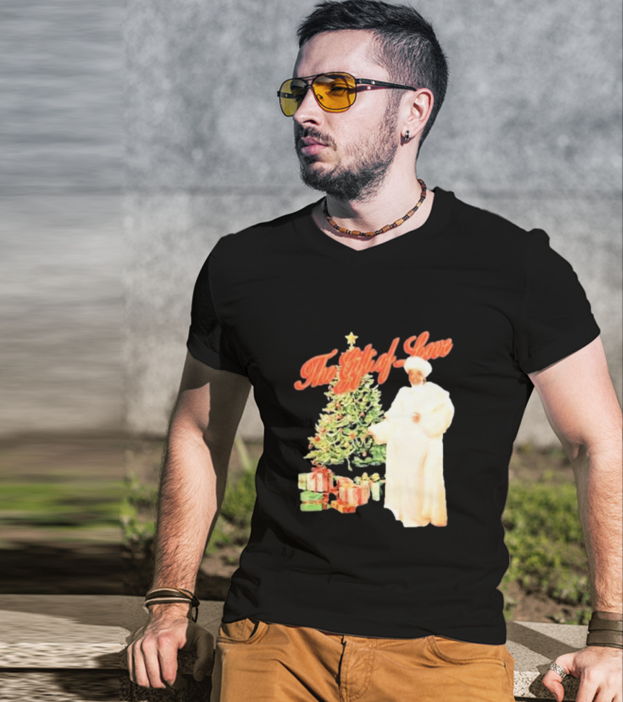 The Gift Of Love Christmas Tree Retro Style Jennifer Hudson T-Shirt