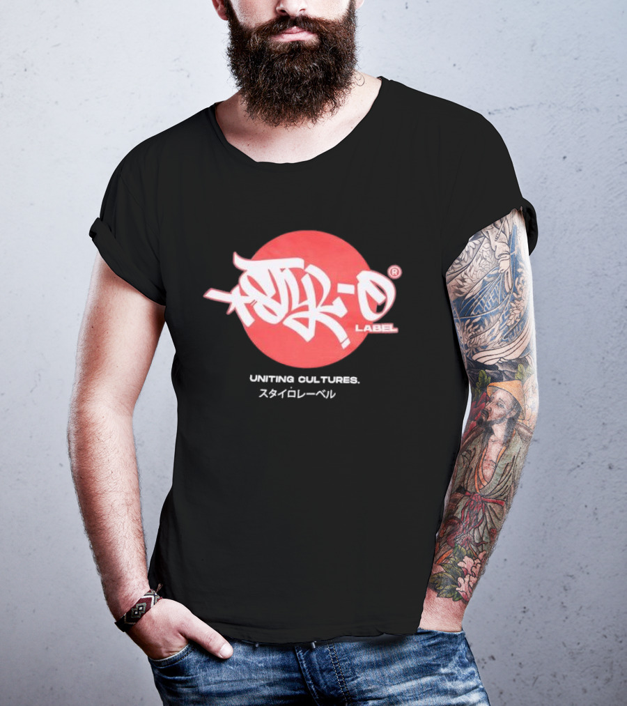 Uniting Cultures Label T-Shirt