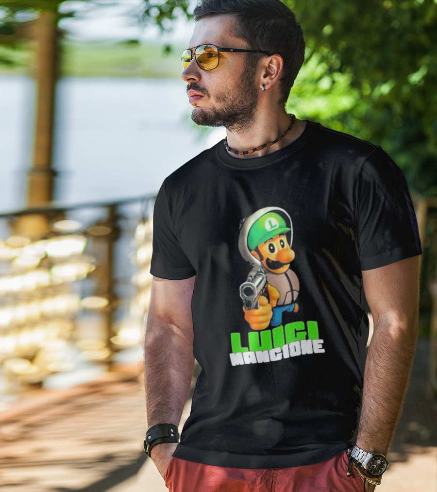 Luigi Mangione Luigi With Gun Iconic Image T-Shirt