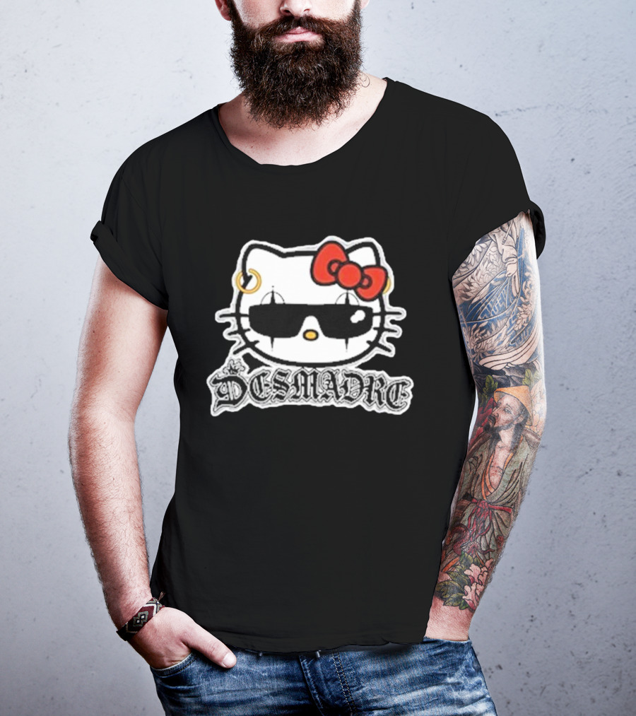 Desmadre Hello Kitty With Sunglasses And Gold Earring T-Shirt