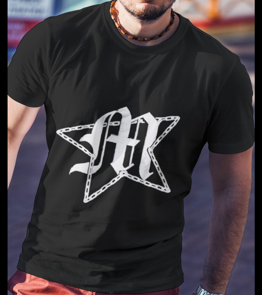 Movements Gothic M Overlapping Chain-Lined Star T-Shirt