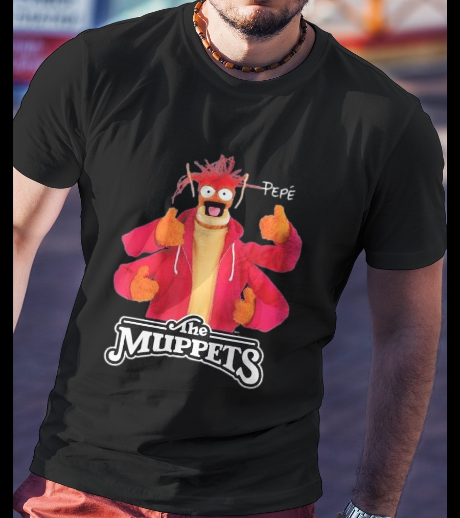Disney The Muppets Pepé Four Thumbs Up Okay T-Shirt