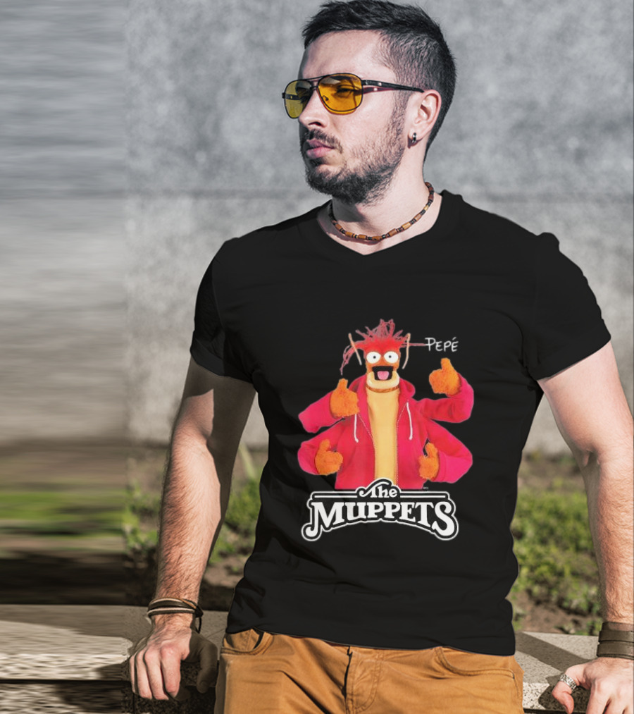 Disney The Muppets Pepé Four Thumbs Up Okay T-Shirt