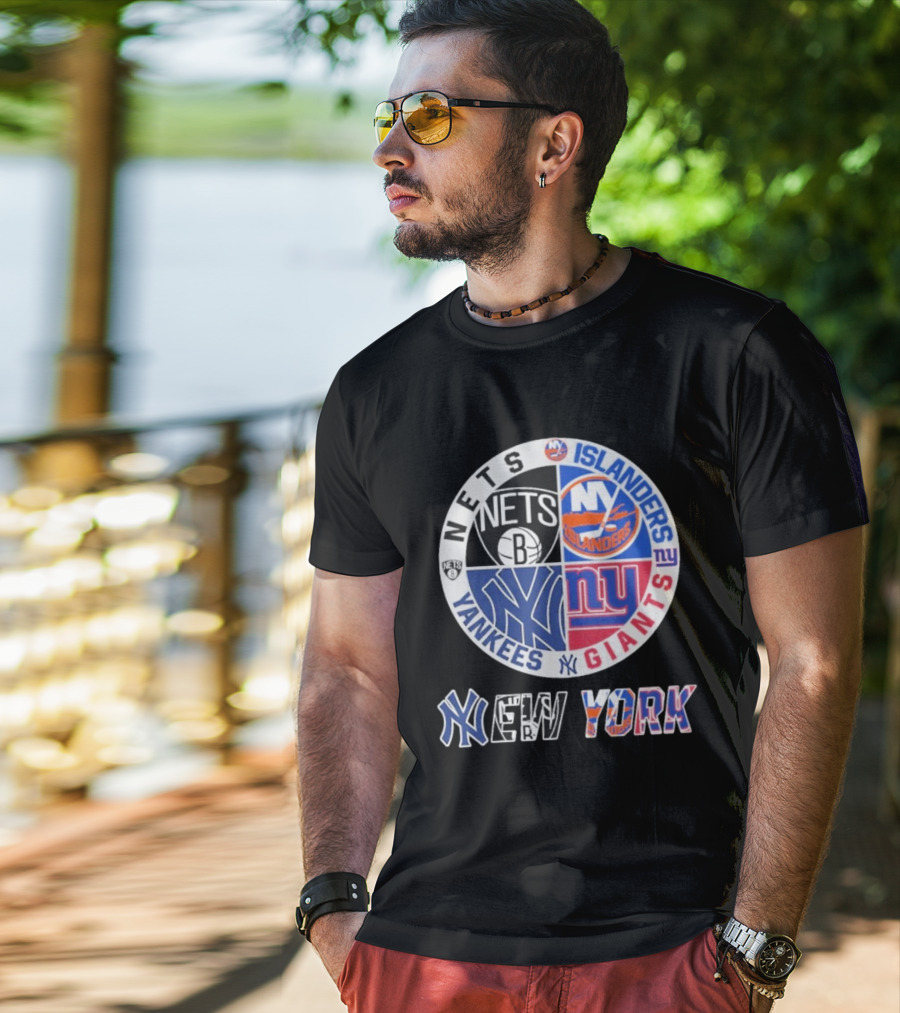 Brooklyn Nets New York Yankees Giants Islanders New York Multisport Team Circle T-Shirt