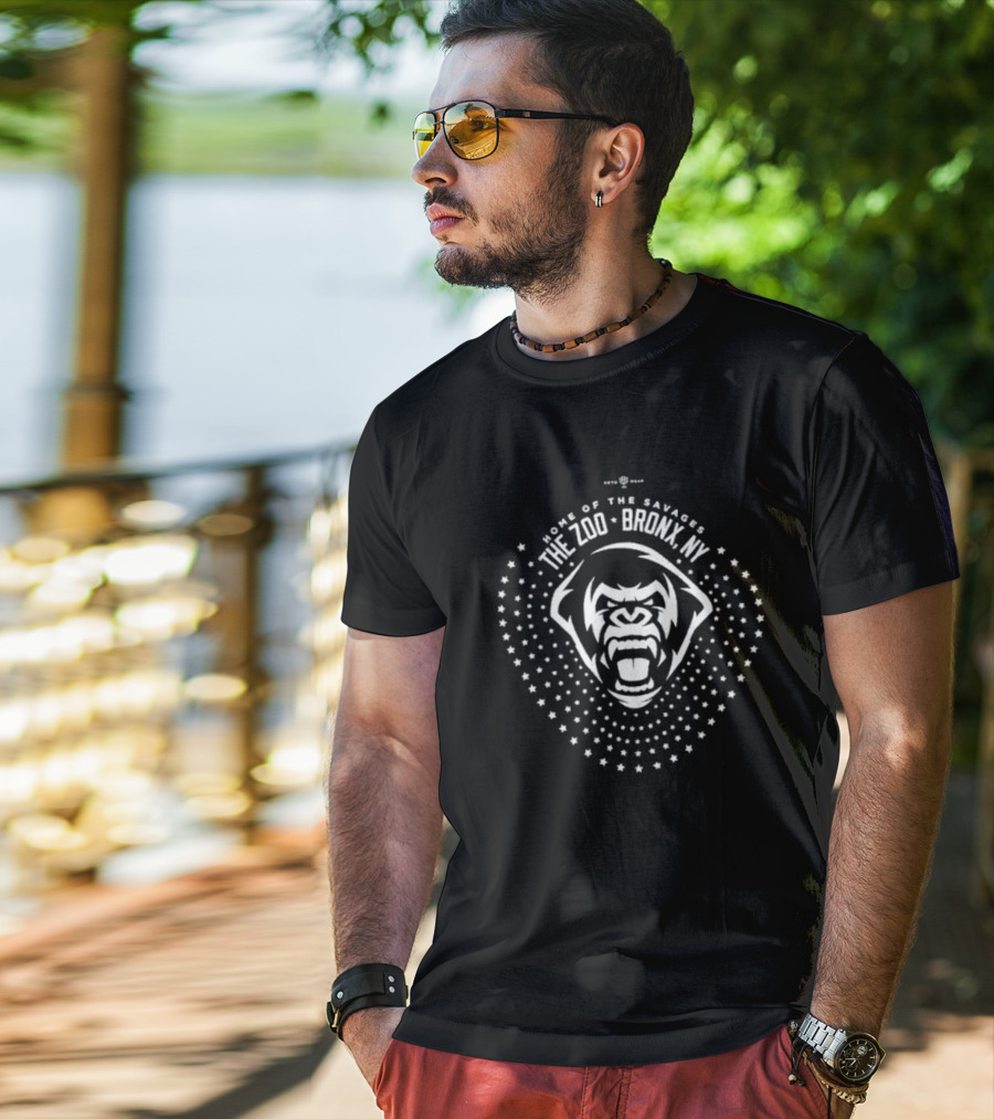 The Zoo Bronx NY Home Of The Savages Roaring Gorilla Star Pattern T-Shirt