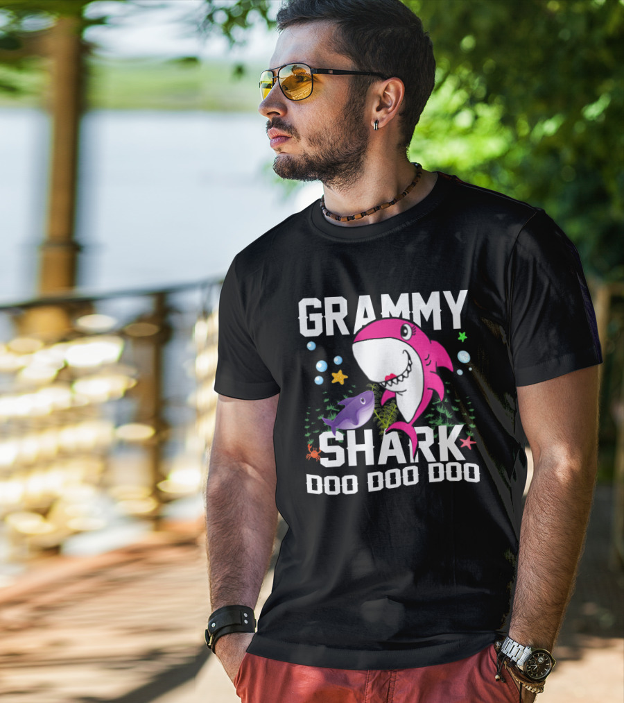 Grammy Shark Doo Doo Doo Grandpa Mommy Daddy T-Shirt