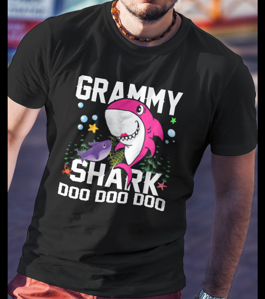Grammy Shark Doo Doo Doo Grandpa Mommy Daddy T-Shirt
