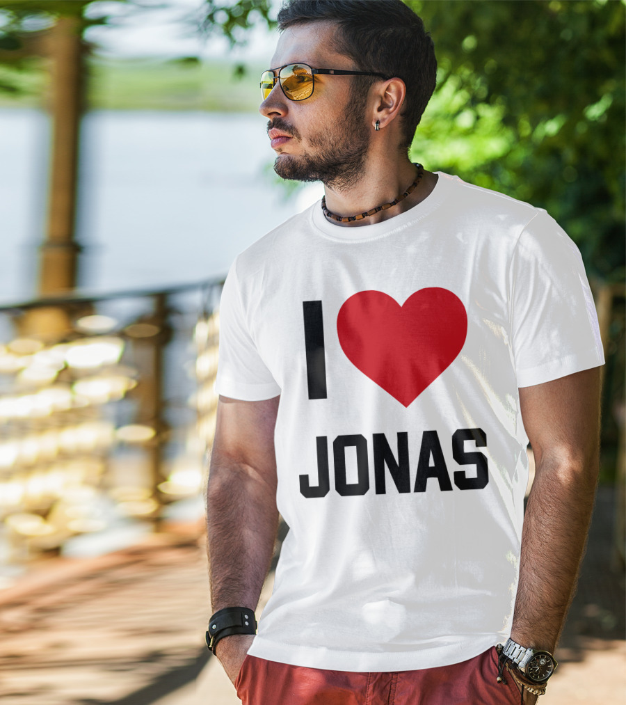 I Love Jonas Brothers Family Roast Show On Netflix T-Shirt