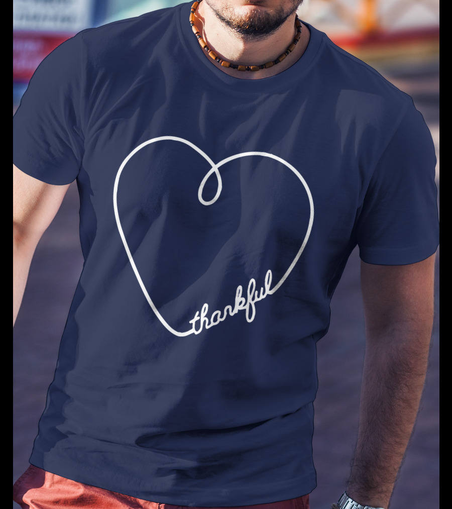 Thankful Script Heart Outline T-Shirt