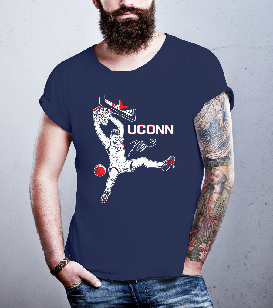 UConn Basketball Donovan Clingan Slam Dunk Signature 32 T-Shirt