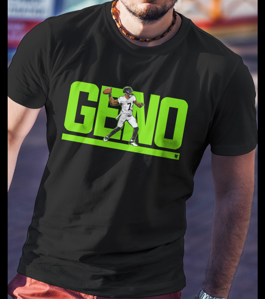 Geno Smith Football Player Throwing Quarterback Action T-Shirt