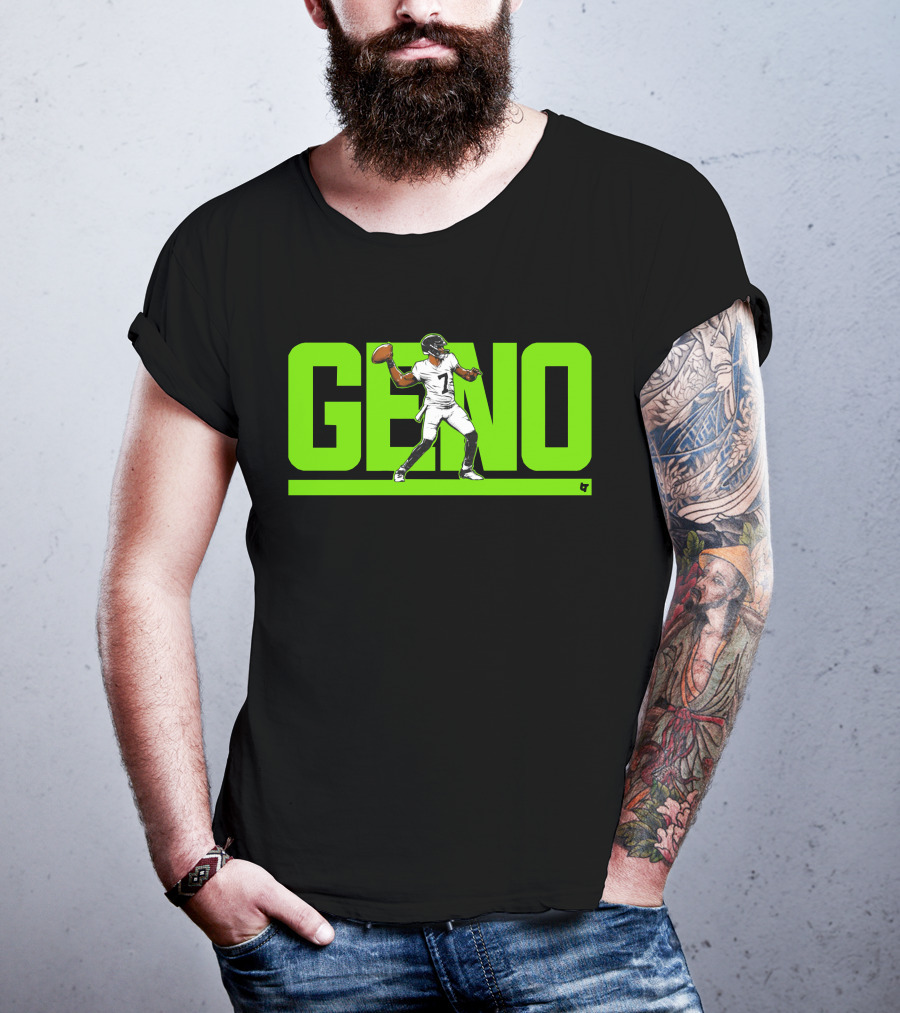 Geno Smith Football Player Throwing Quarterback Action T-Shirt