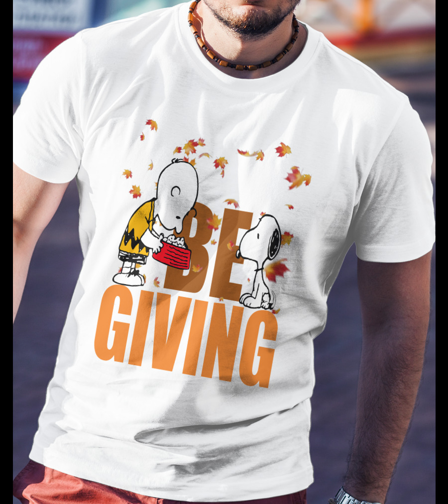 Charlie Brown And Snoopy Be Giving Thanksgiving Day Leaves T-Shirt